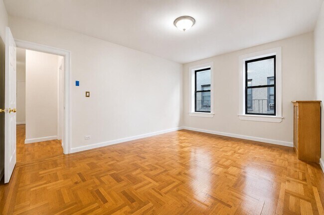 Foto del edificio - 1803 Riverside Dr