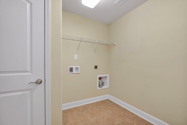 Building Photo - 505 Tidal Ct