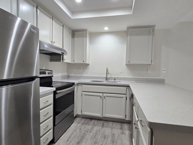 Building Photo - 1685 Chesterton Cir