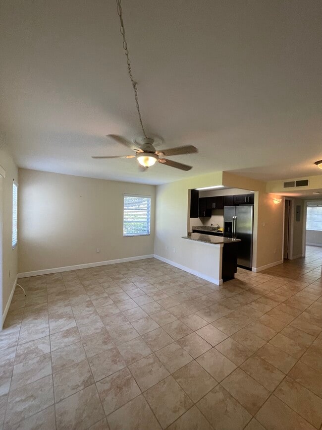 Building Photo - 213 S McMullen Booth Rd