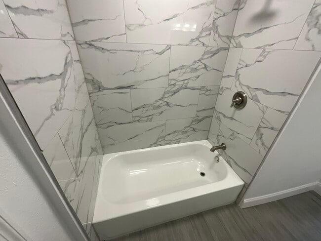 Building Photo - 5207 Behms Ct