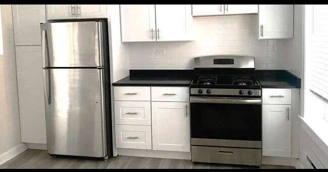 Foto del edificio - 839 W Cornelia Ave