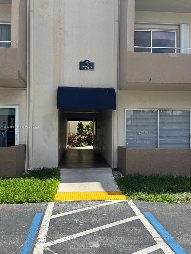 Primary Photo - 7747 SW 86th St
