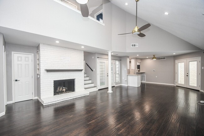 Building Photo - 12625 Memorial Dr