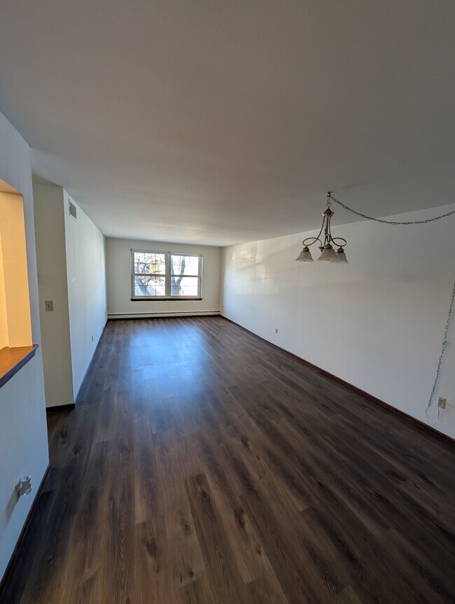 Foto del edificio - Charleston East Apartments