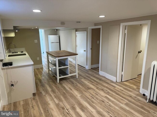 Foto del edificio - 4703 Erie St