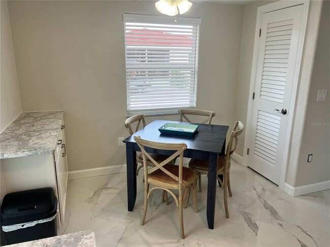 Building Photo - 6154 Midnight Pass Rd