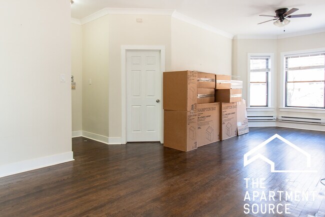 Foto del edificio - 915 W Waveland Ave