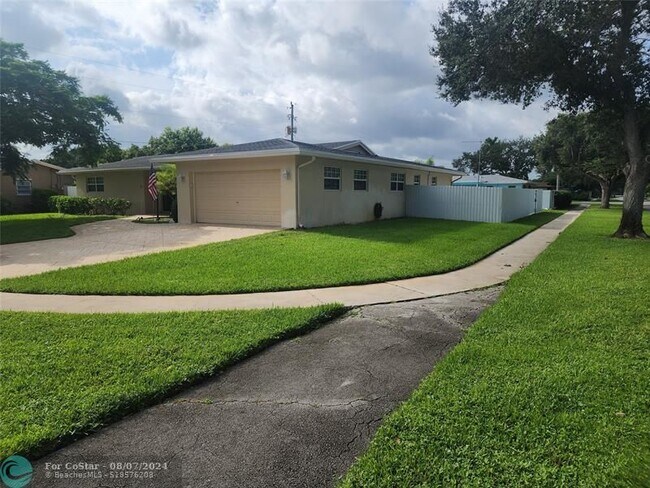 Building Photo - 7340 NW 11th Ct