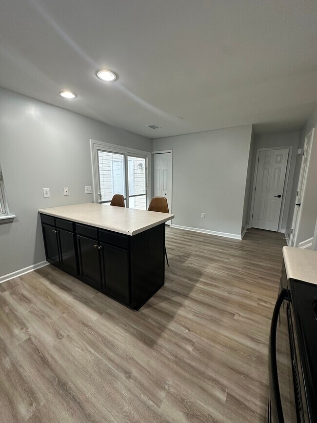 Building Photo - 12422 Bluestem Ln