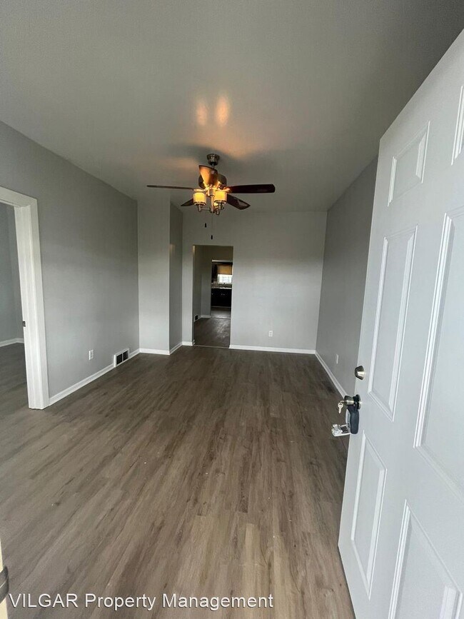 Foto del edificio - 2 br, 1 bath House - 4727 Sheffield Ave.