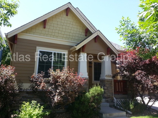 Building Photo - 1144 Village Cir
