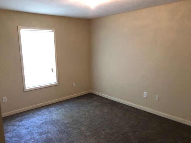 Foto del edificio - 505 Edge Water Branch Dr