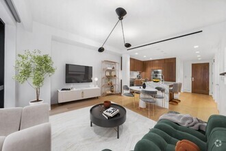 Building Photo - 242 Broome St