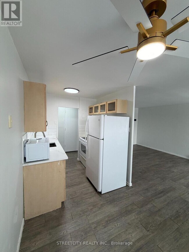 Photo du bâtiment - 1830 Dumont St