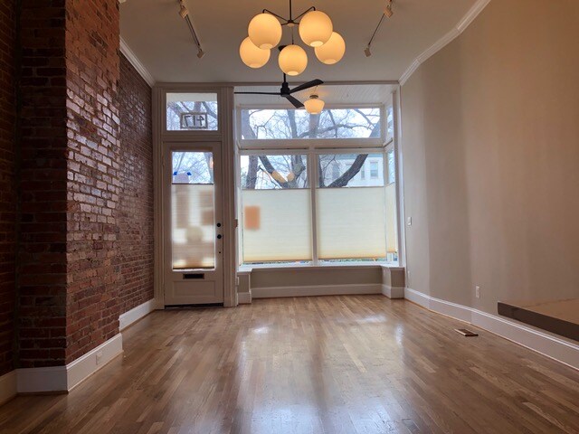 Foto principal - 417 E Capitol St SE