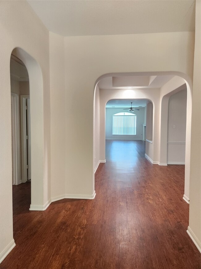 Building Photo - 3614 Double Lake Dr