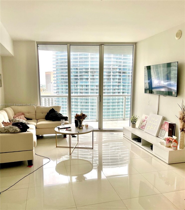 Foto principal - 465 Brickell Ave