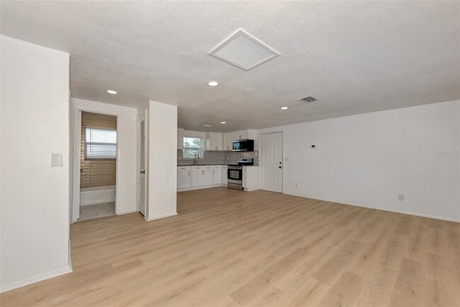Building Photo - 1601 Faust Dr