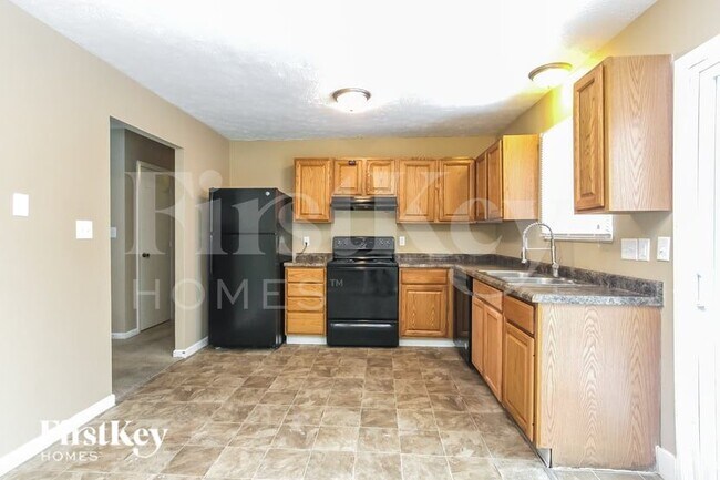 Foto del edificio - 3967 Pineview Ln