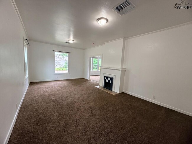 Building Photo - 1301 Taylor St