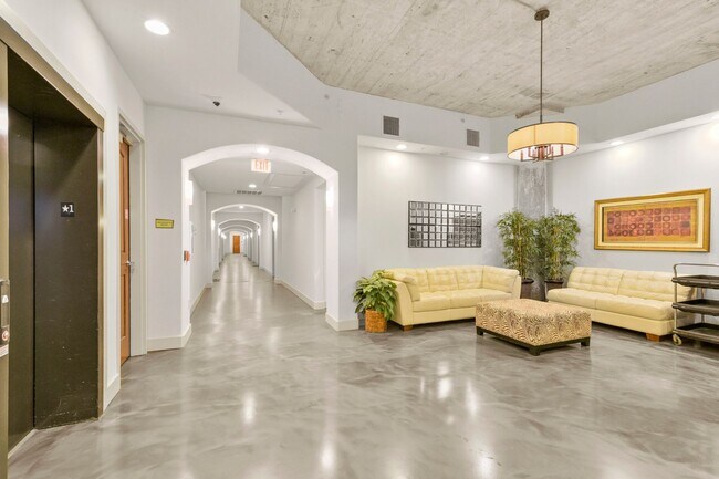 Building Photo - Modern Industrial Loft in EADO