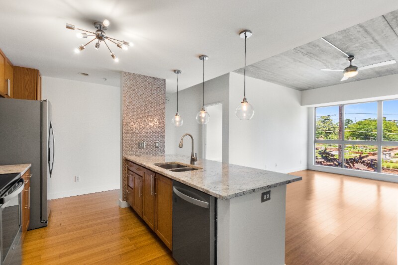 Foto principal - 563 Memorial Dr SE