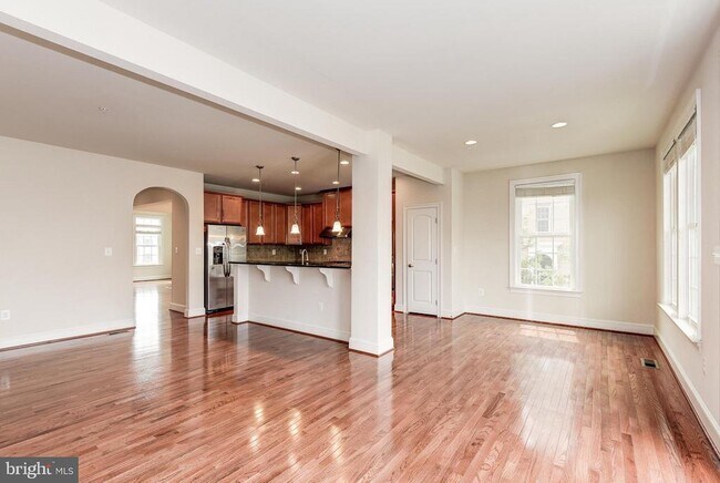 Building Photo - 7301 Trappe St