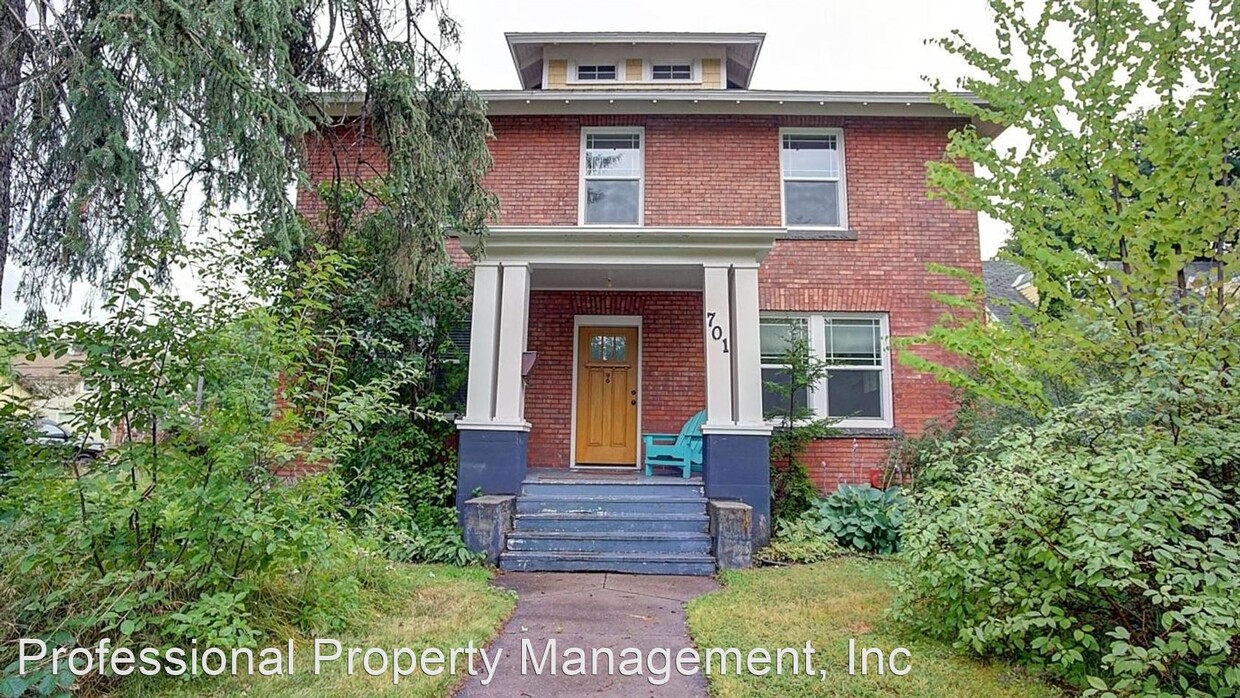 Foto principal - 4 br, 2 bath House - 701 S 2nd St W