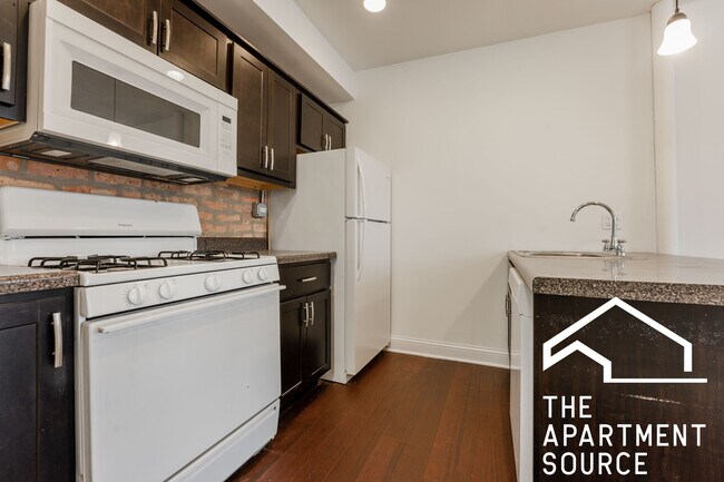 Foto del edificio - 4440 N Western Ave