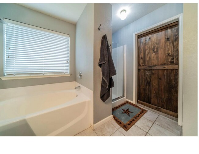 Foto del edificio - 9101 Gristmill Ct