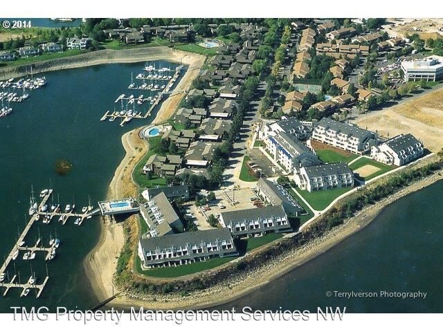 Foto principal - 12002 N Jantzen Beach Ave