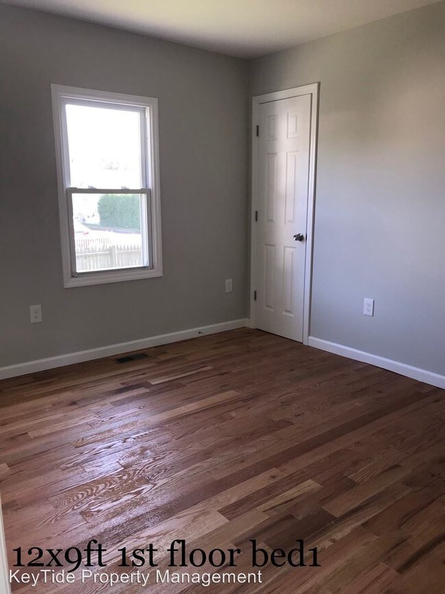 Building Photo - 402 Glenmere Way