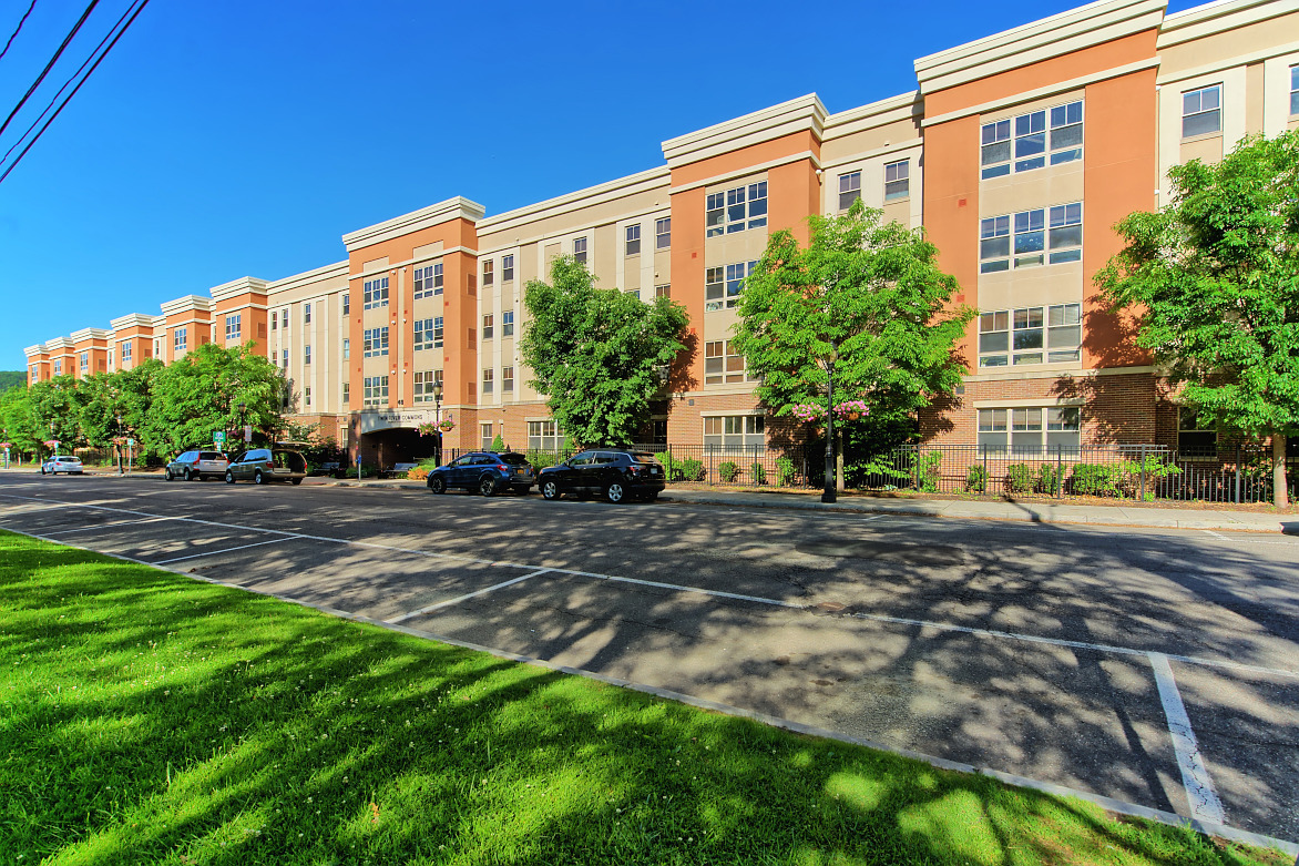 Primary Photo - Twin River Commons