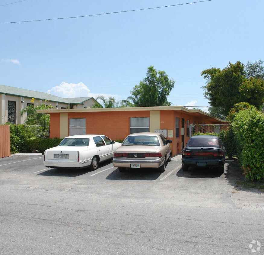 Primary Photo - Fort Lauderdale Apartments