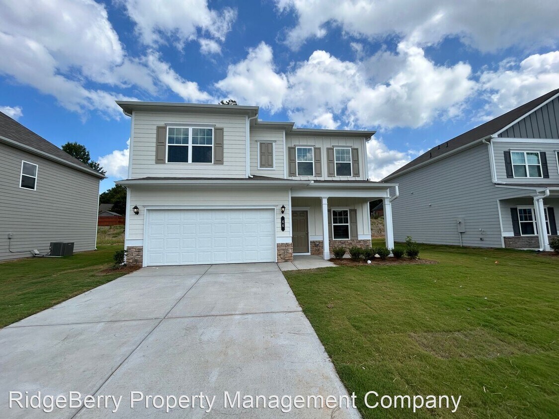 Primary Photo - 4 br, 2.5 bath House - 46 Longbrooke Dr. SE