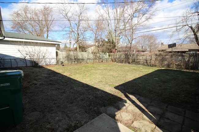 Building Photo - Rental home in Ypsilanti