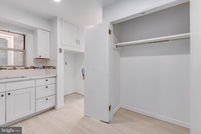 Foto del edificio - 4242 Pine St