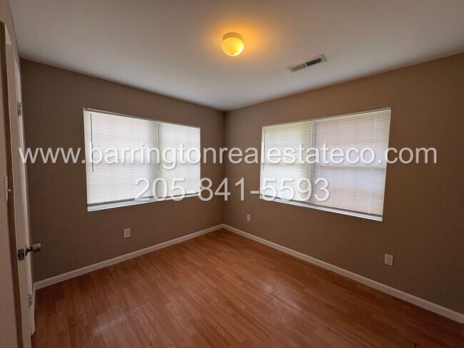 Foto del edificio - 901 Pike Rd