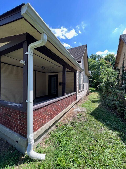 Building Photo - 1137 N WARMAN AVENUE