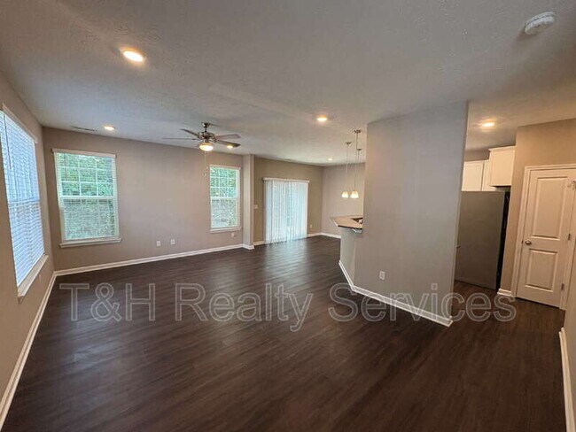 Foto del edificio - 5657 Brownstone Dr