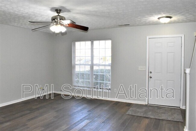 Foto del edificio - 5798 Strathmoor Manor Cir