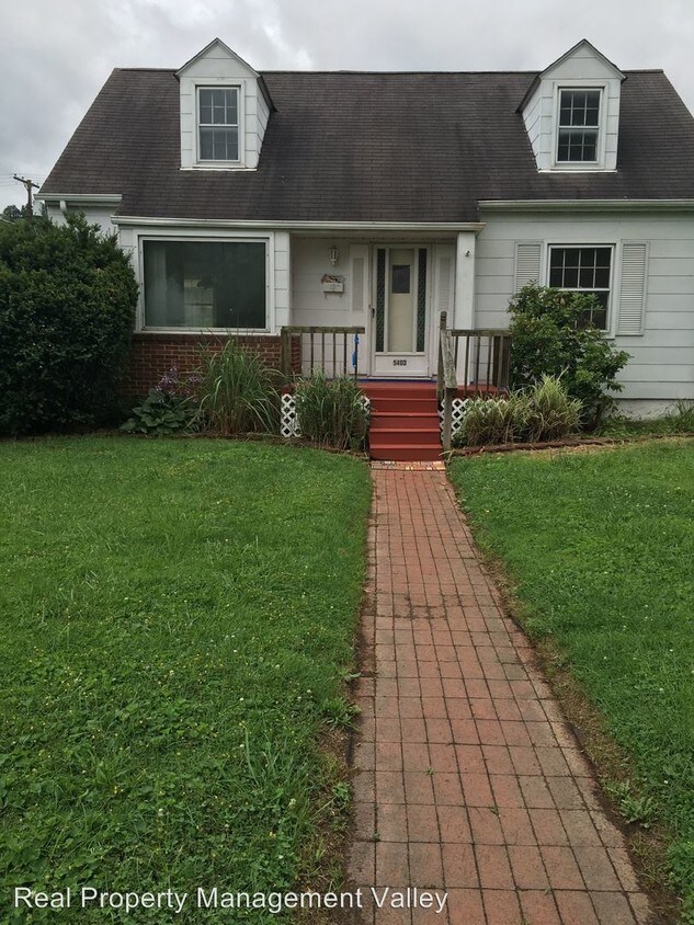 Primary Photo - 5403 Noyes Ave