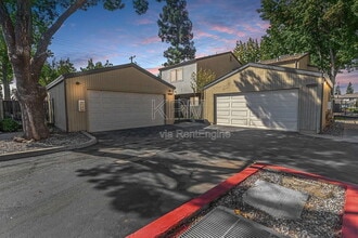 Building Photo - 955 Academy St