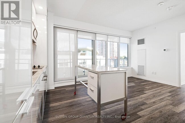 Building Photo - 75-375 Canterbury Pl