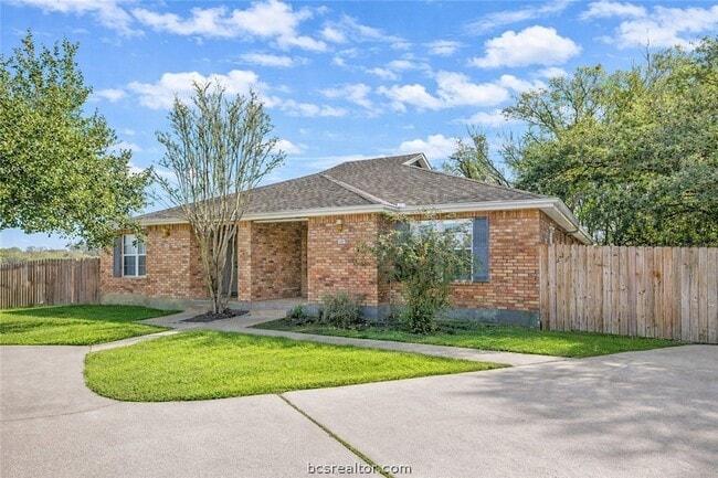 Building Photo - 2419 Brittain Ct