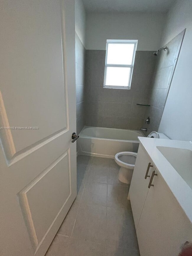 Building Photo - 29111 SW 165th Ave