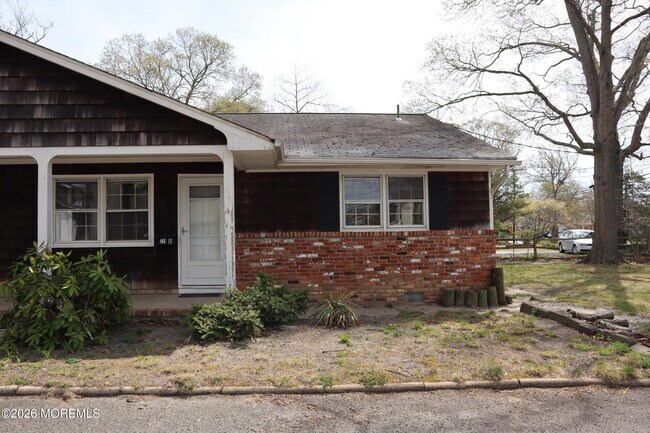 Foto del edificio - 721 Burnt Tavern Rd