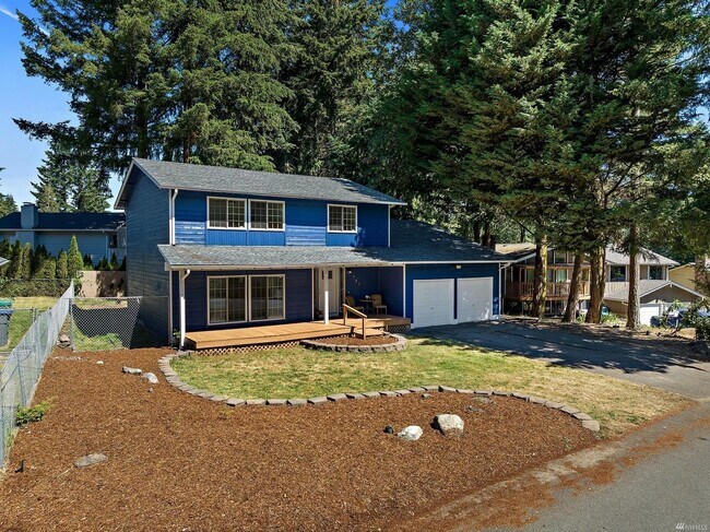 Building Photo - 787 NE Pinecrest Dr