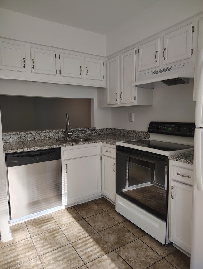 Foto del edificio - 6906 Partridge Run